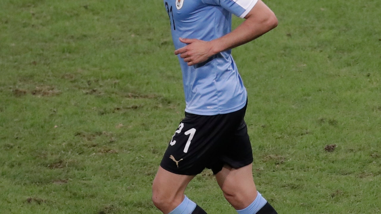 Uruguay beats Chile, faces Peru in Copa America quarterfinal